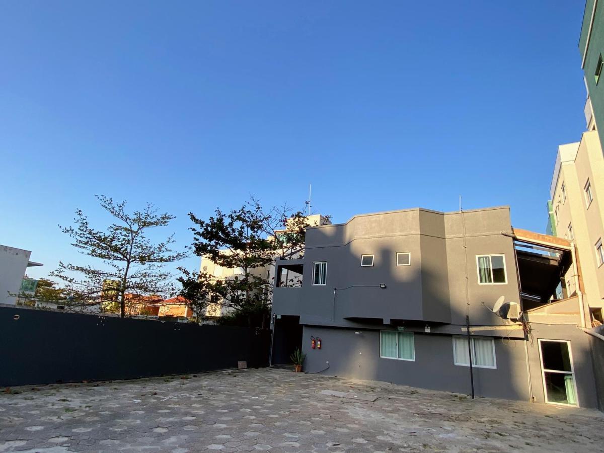 Apartment Residencial Melfi 3 Ap.5 Lateral